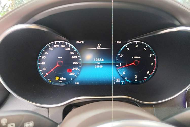 Used Mercedes-Benz GLC 2021 GLC 260 L 4MATIC Luxury Model Instrument Cluster