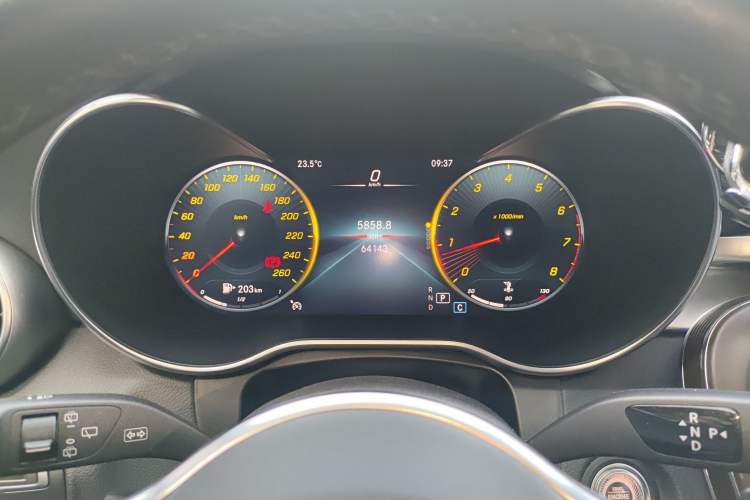 Used Mercedes-Benz GLC 2021 GLC 260 L 4MATIC Luxury Model Instrument Cluster