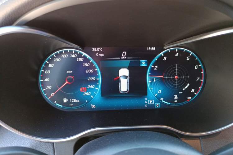 Used Mercedes-Benz GLC 2021 GLC 260 L 4MATIC Luxury Model Instrument Cluster