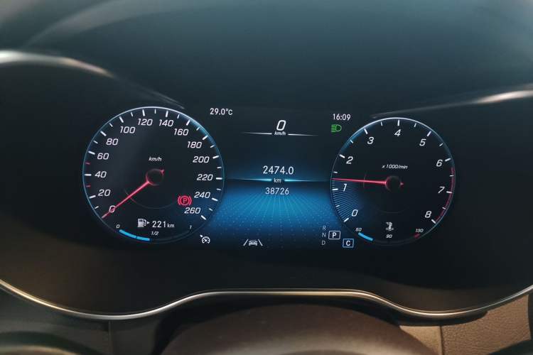 Used Mercedes-Benz GLC 2021 GLC 300 L 4MATIC Dynamic Model Instrument Cluster