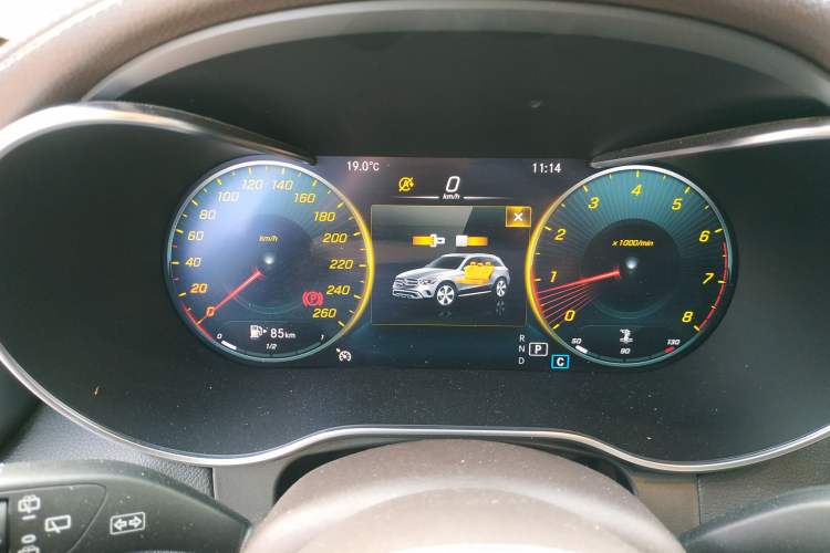 Used Mercedes-Benz GLC 2021 GLC 260 L 4MATIC Luxury Model Instrument Cluster