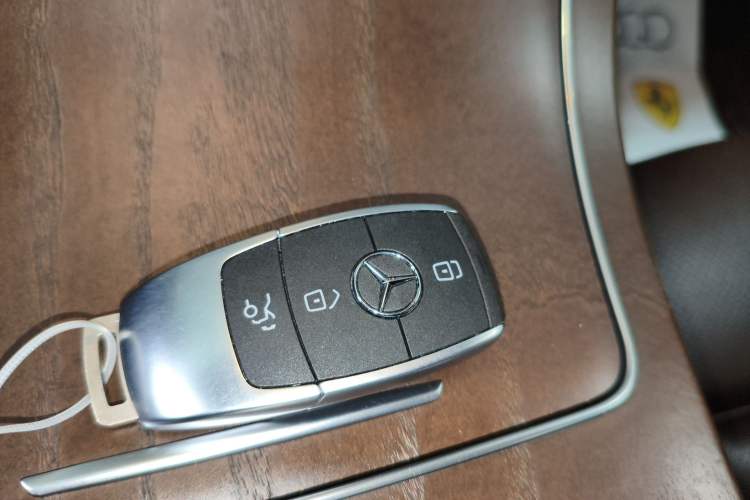 Used Mercedes-Benz GLC 2021 GLC 260 L 4MATIC Luxury Model Interior 1