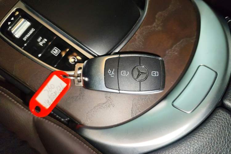 Used Mercedes-Benz GLC 2021 GLC 260 L 4MATIC Luxury Model Interior 1