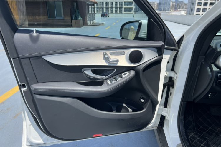 Used Mercedes-Benz GLC 2021 GLC 260 L 4MATIC Dynamic Edition Interior 2
