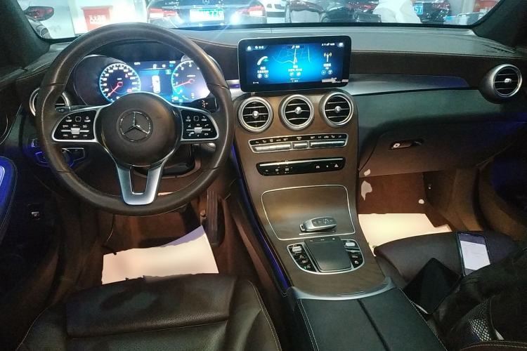 Used Mercedes-Benz GLC 2021 GLC 260 L 4MATIC Luxury Model Interior 2