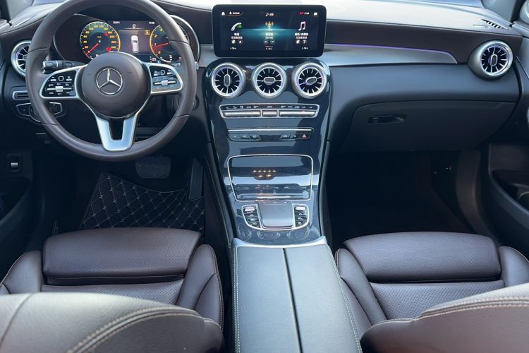 Used Mercedes-Benz GLC 2021 GLC 260 L 4MATIC Dynamic Edition Interior 2