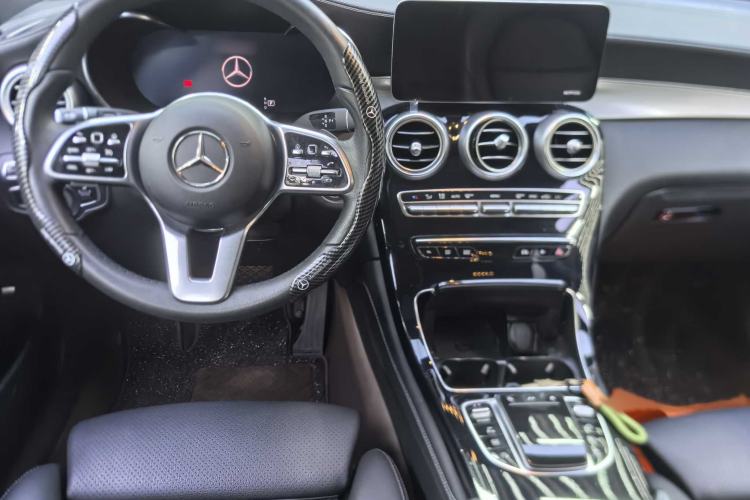Used Mercedes-Benz GLC 2021 GLC 260 L 4MATIC Dynamic Edition Interior 2