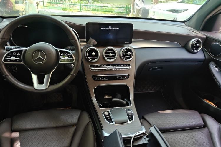 Used Mercedes-Benz GLC 2021 GLC 260 L 4MATIC Luxury Model Interior 2