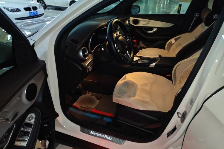 Used Mercedes-Benz GLC 2021 GLC 260 L 4MATIC Dynamic Edition Interior 3