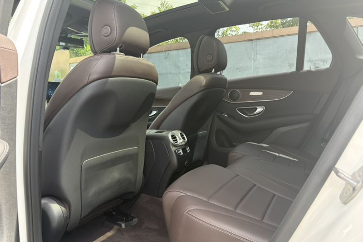 Used Mercedes-Benz GLC 2021 GLC 260 L 4MATIC Luxury Model Interior 3