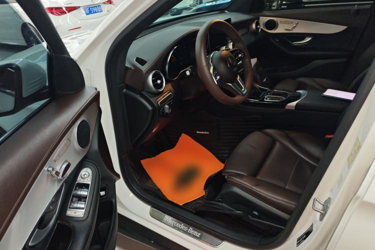 Used Mercedes-Benz GLC 2021 GLC 260 L 4MATIC Dynamic Edition Interior 3