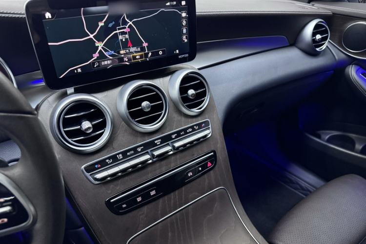 Used Mercedes-Benz GLC 2021 GLC 260 L 4MATIC Luxury Model Interior 3
