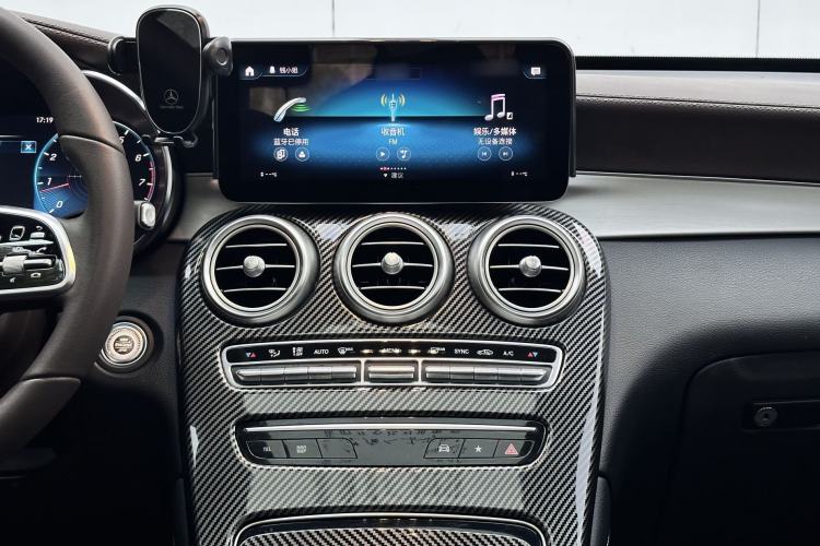 Used Mercedes-Benz GLC 2021 GLC 260 L 4MATIC Dynamic Edition Interior 4