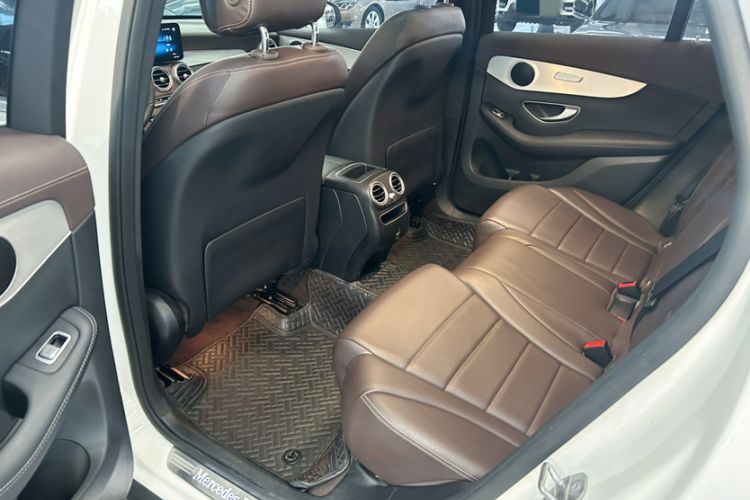 Used Mercedes-Benz GLC 2021 GLC 260 L 4MATIC Dynamic Edition Interior 4