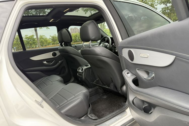 Used Mercedes-Benz GLC 2021 GLC 260 L 4MATIC Dynamic Edition Interior 5