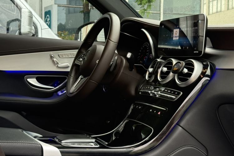 Used Mercedes-Benz GLC 2021 GLC 260 L 4MATIC Dynamic Edition Interior 6
