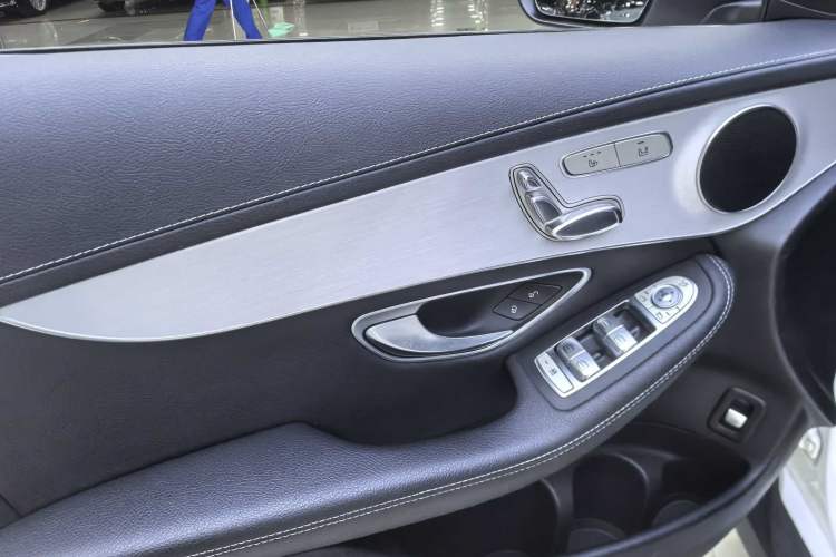 Used Mercedes-Benz GLC 2021 GLC 260 L 4MATIC Dynamic Edition Interior 6