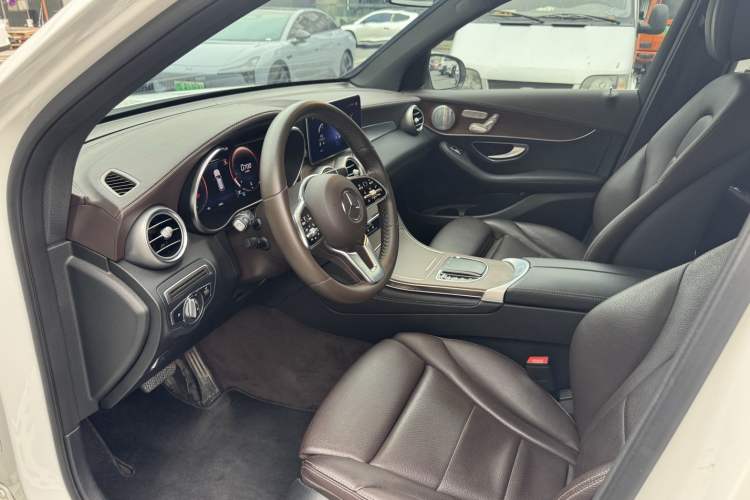 Used Mercedes-Benz GLC 2021 GLC 300 L 4MATIC Dynamic Model Interior 7