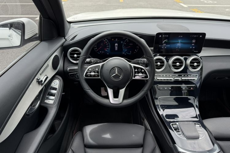 Used Mercedes-Benz GLC 2021 GLC 260 L 4MATIC Dynamic Edition Interior 7