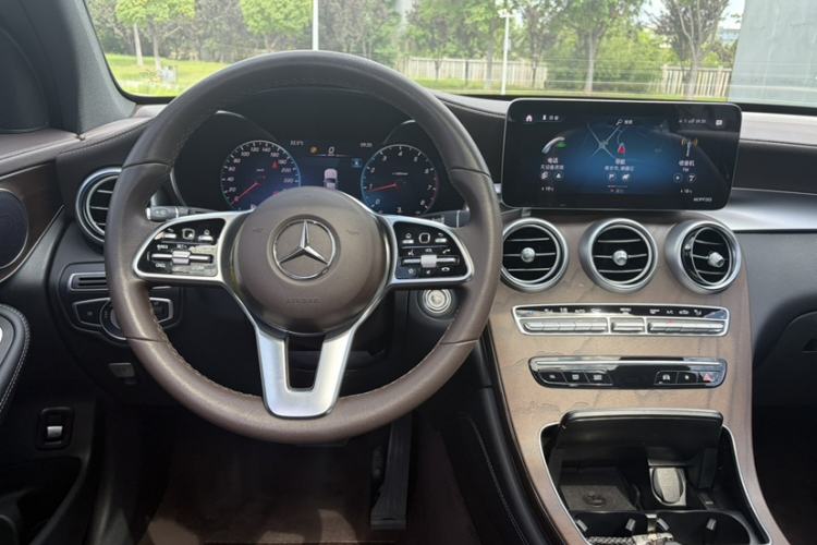 Used Mercedes-Benz GLC 2021 GLC 260 L 4MATIC Luxury Model Interior 7