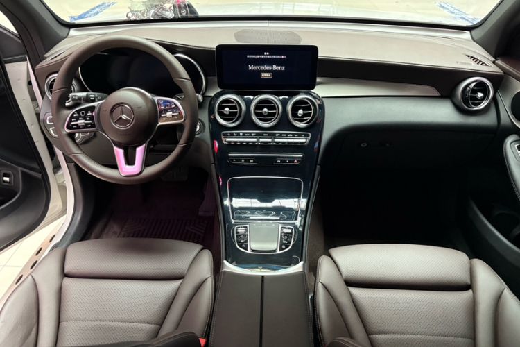 Used Mercedes-Benz GLC 2021 GLC 260 L 4MATIC Dynamic Edition Interior 8