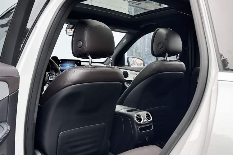 Used Mercedes-Benz GLC 2021 GLC 260 L 4MATIC Dynamic Edition Interior 9