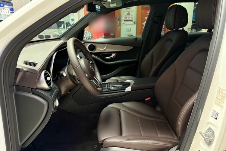 Used Mercedes-Benz GLC 2021 GLC 260 L 4MATIC Dynamic Edition Interior 9