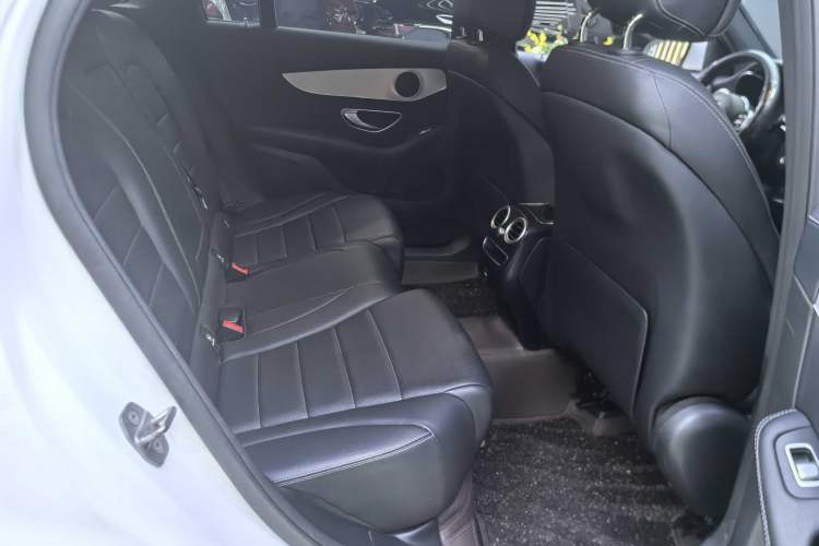 Used Mercedes-Benz GLC 2021 GLC 260 L 4MATIC Dynamic Edition Interior 9