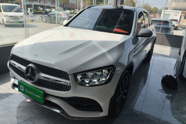 Ojetý Mercedes-Benz GLC 2021 GLC 260 L 4MATIC Luxury Model