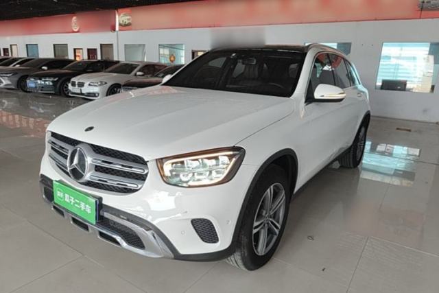 Ojetý Mercedes-Benz GLC 2021 GLC 260 L 4MATIC Dynamic Edition
