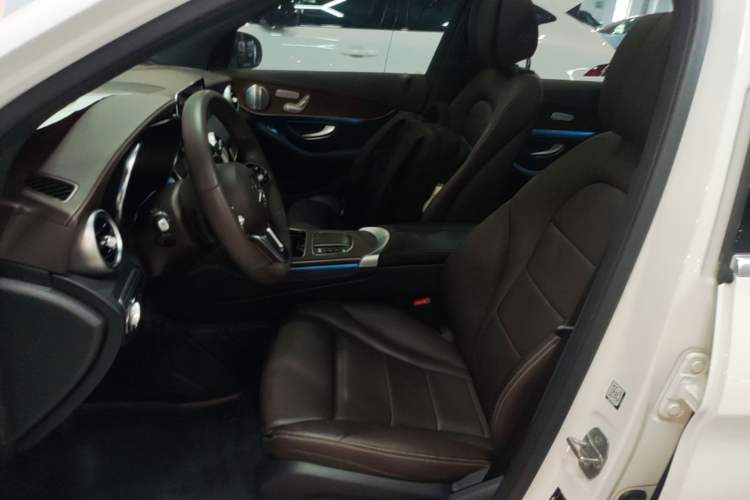 Used Mercedes-Benz GLC 2021 GLC 300 L 4MATIC Dynamic Model Left Front Seat