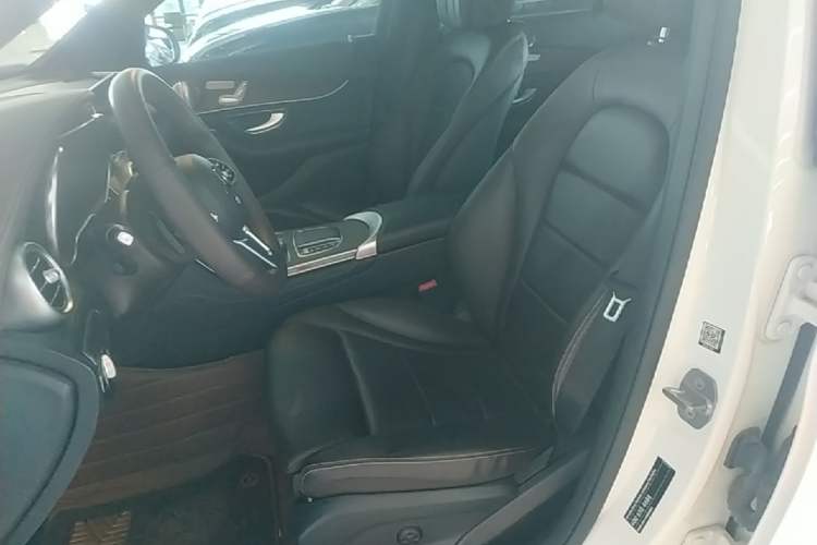 Used Mercedes-Benz GLC 2021 GLC 300 L 4MATIC Dynamic Model Left Front Seat