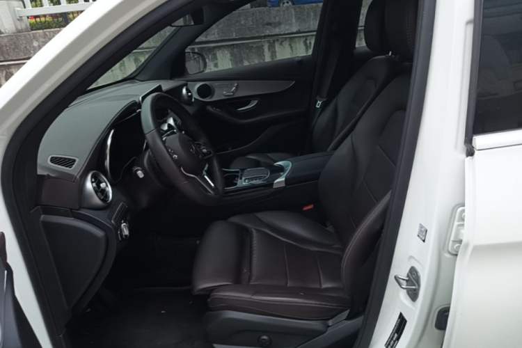 Used Mercedes-Benz GLC 2021 GLC 260 L 4MATIC Dynamic Edition Left Front Seat