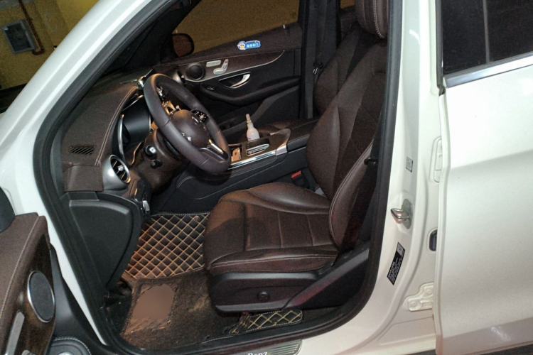 Used Mercedes-Benz GLC 2021 GLC 260 L 4MATIC Luxury Model Left Front Seat
