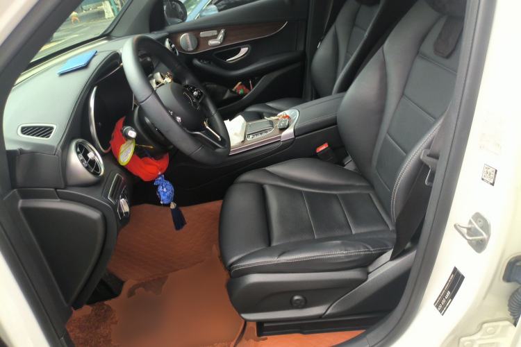Used Mercedes-Benz GLC 2021 GLC 300 L 4MATIC Dynamic Model Left Front Seat