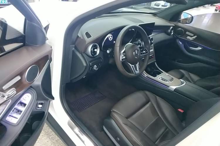 Used Mercedes-Benz GLC 2021 GLC 260 L 4MATIC Luxury Model Left Front Seat