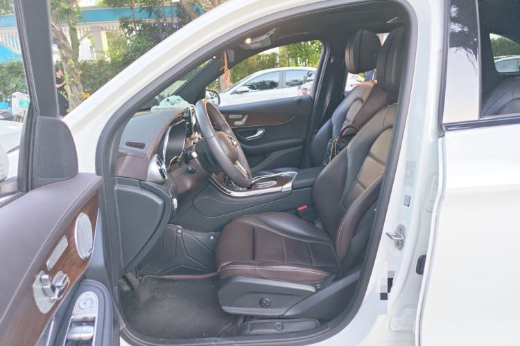 Used Mercedes-Benz GLC 2021 GLC 300 L 4MATIC Dynamic Model Left Front Seat