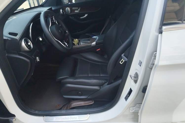 Used Mercedes-Benz GLC 2021 GLC 300 L 4MATIC Dynamic Model Left Front Seat