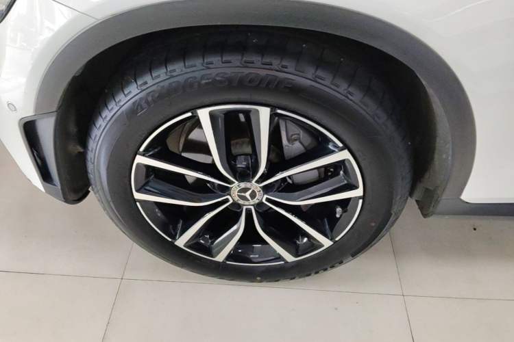 Used Mercedes-Benz GLC 2021 GLC 260 L 4MATIC Luxury Model Left Front Wheel Hub