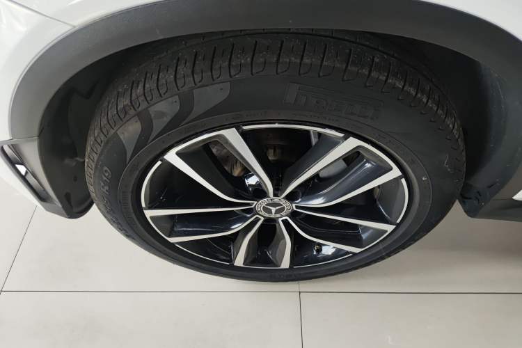 Used Mercedes-Benz GLC 2021 GLC 260 L 4MATIC Luxury Model Left Front Wheel Hub