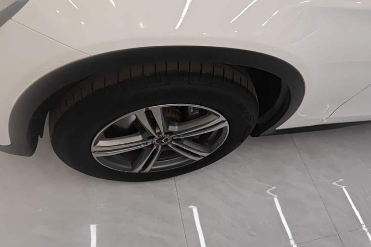 Used Mercedes-Benz GLC 2021 GLC 260 L 4MATIC Dynamic Edition Left Front Wheel Hub