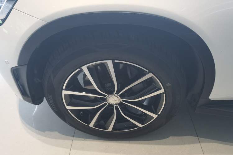 Used Mercedes-Benz GLC 2021 GLC 260 L 4MATIC Luxury Model Left Front Wheel Hub