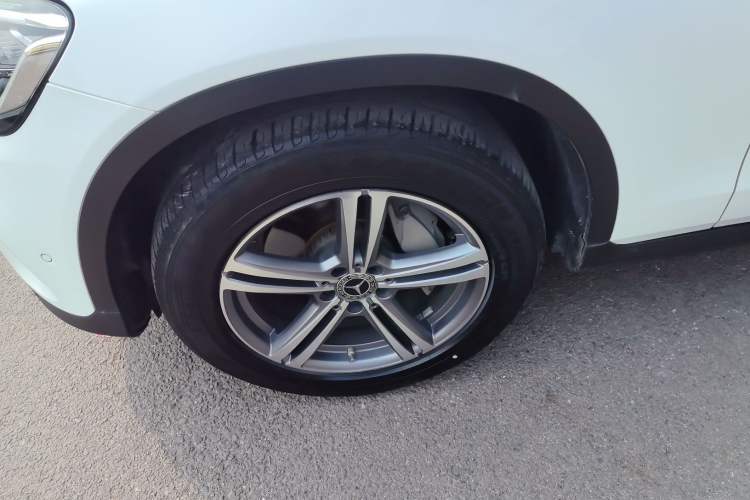 Used Mercedes-Benz GLC 2021 GLC 260 L 4MATIC Dynamic Edition Left Front Wheel Hub