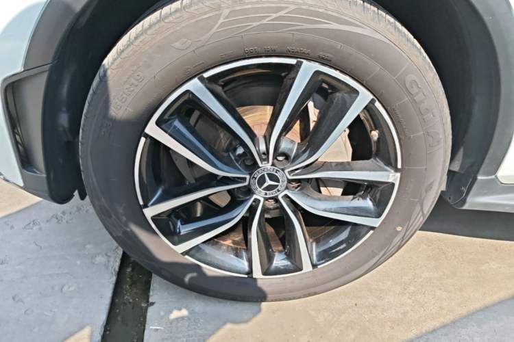 Used Mercedes-Benz GLC 2021 GLC 260 L 4MATIC Luxury Model Left Front Wheel Hub