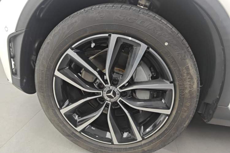 Used Mercedes-Benz GLC 2021 GLC 260 L 4MATIC Luxury Model Left Front Wheel Hub
