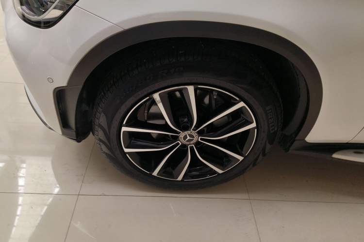 Used Mercedes-Benz GLC 2021 GLC 260 L 4MATIC Luxury Model Left Front Wheel Hub
