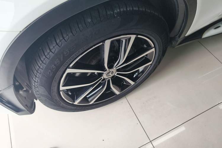 Used Mercedes-Benz GLC 2021 GLC 300 L 4MATIC Dynamic Model Left Front Wheel Hub