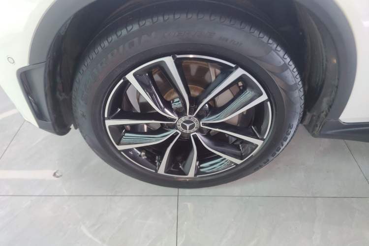 Used Mercedes-Benz GLC 2021 GLC 300 L 4MATIC Dynamic Model Left Front Wheel Hub
