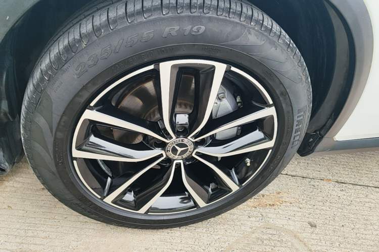 Used Mercedes-Benz GLC 2021 GLC 260 L 4MATIC Luxury Model Left Front Wheel Hub