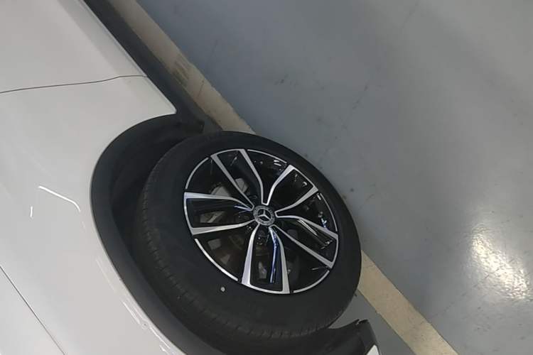 Used Mercedes-Benz GLC 2021 GLC 260 L 4MATIC Luxury Model Left Front Wheel Hub